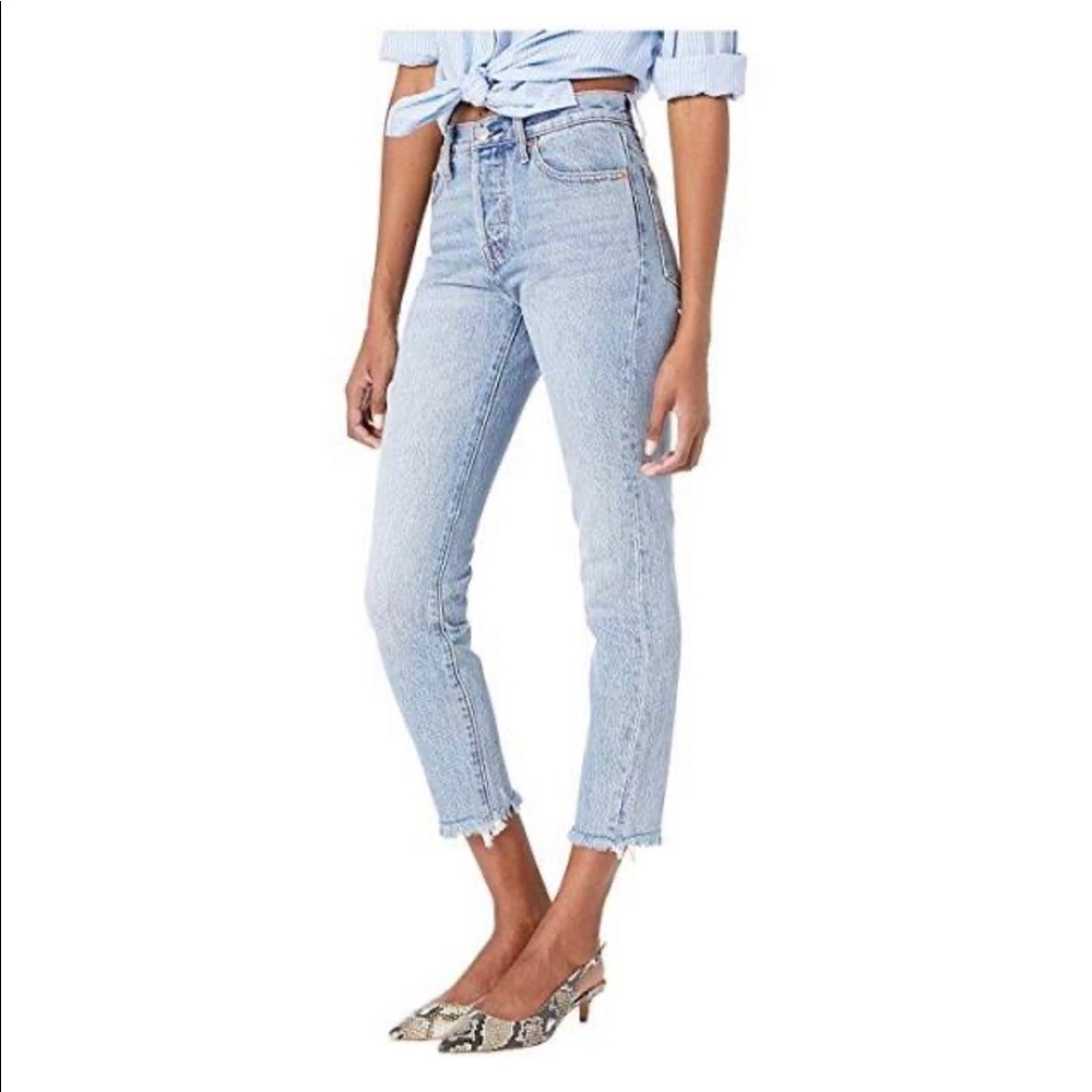 Levi’s Wedgie Fit Ankle Jeans
